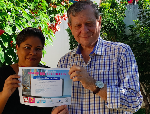 Anne Cazanove et Pierrot Dupuy, le directeur de publication de Zinfos974 et de 7Magazine.re