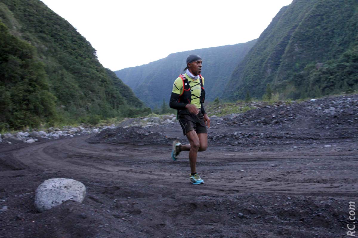 Les derniers kilomètres dans la Rivière des Remparts