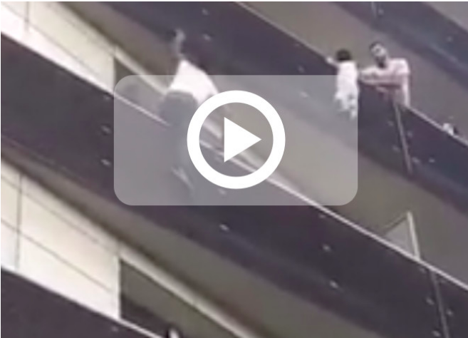 Un Malien sans papier sauve un enfant suspendu dans le vide