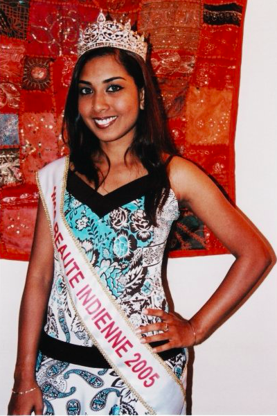 En 2005, elle est élue Miss Beauté Indienne