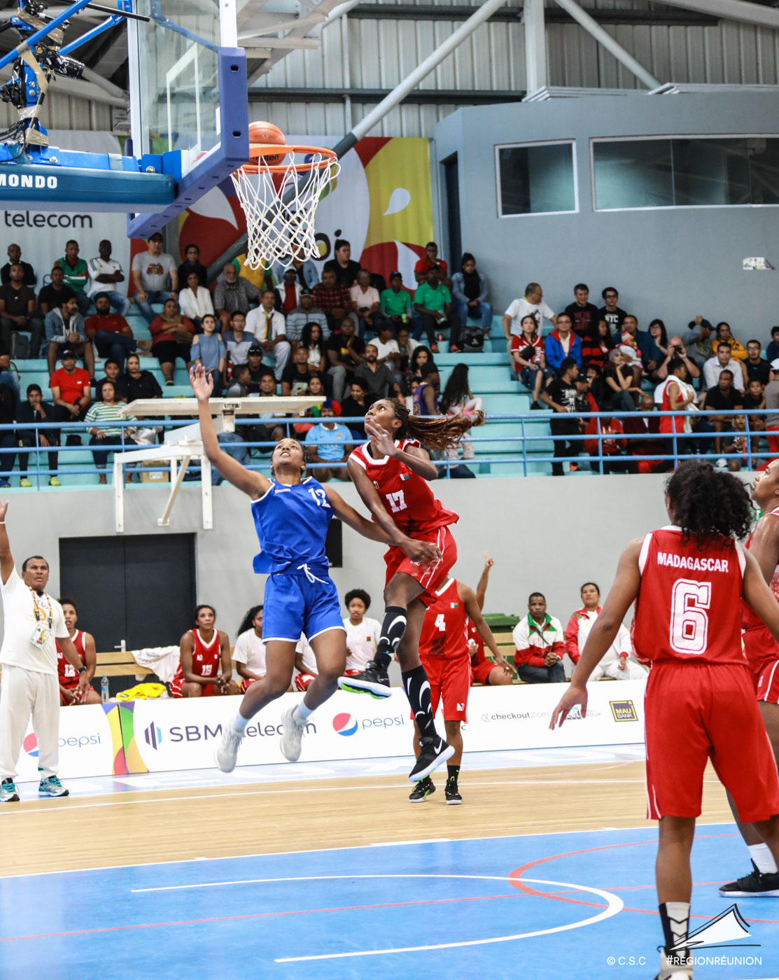 JIOI : Finale Basket-Ball (dames) : Réunion / Madagascar