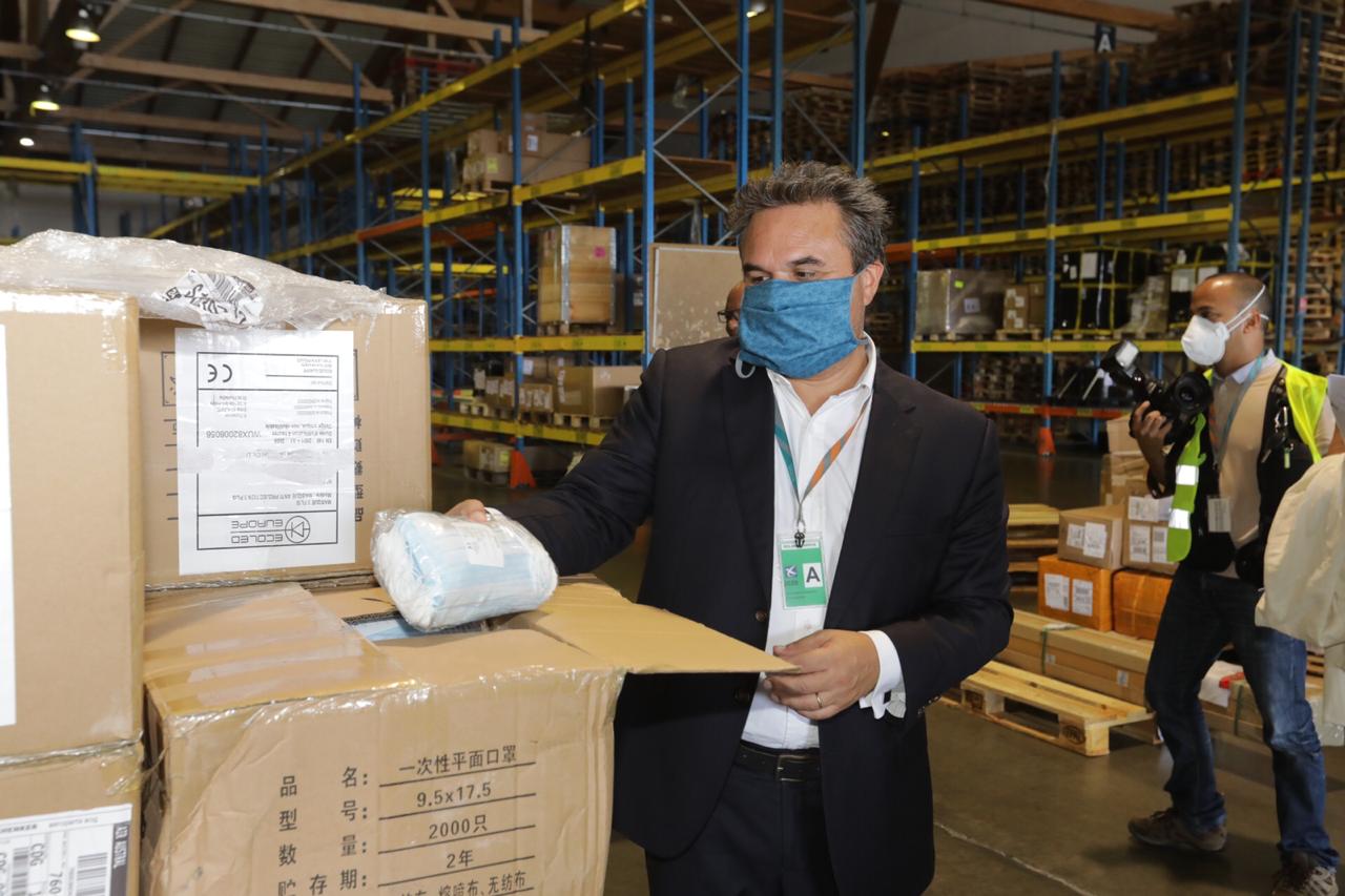 Réception de 200 000 masques chirurgicaux commandés par la Région Réunion