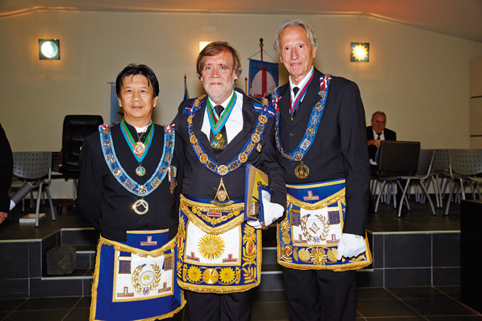 François Hin-Tung, député Grand Maître Provincial de La Réunion, Jean-Pierre Servel, Grand Maître de la GLNF, et Jacques Stengel, Grand Maître Provincial Réunion/Mayotte