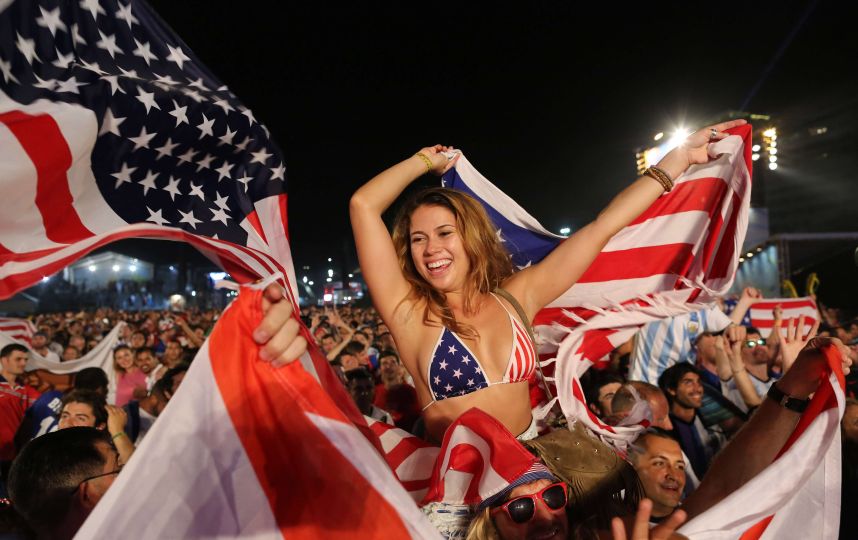 CHAUD CHAUD EN TRIBUNES