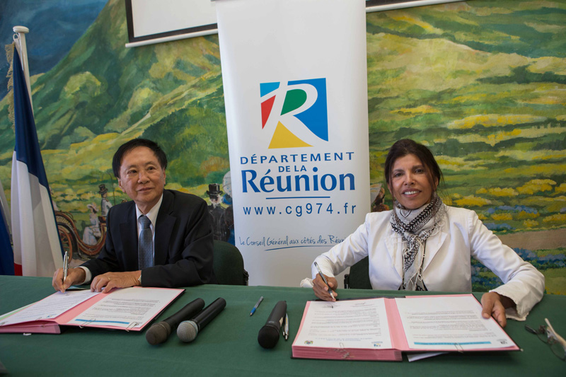 Signature d'un protocole d'accord entre le Conseil Général et la Mairie du Tampon