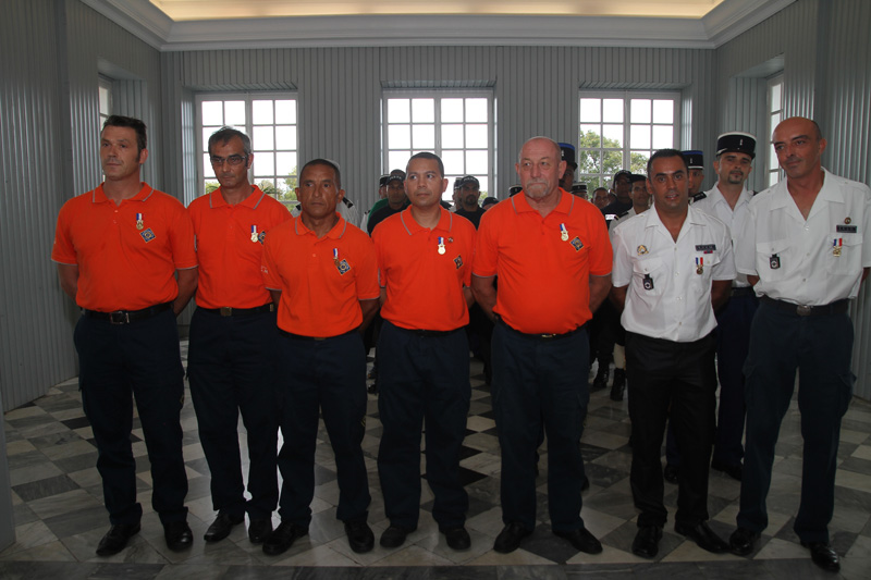 Médaillés pour acte de courage et de dévouement <br>Policiers, gendarmes, pompiers, bénévoles,… récompensés