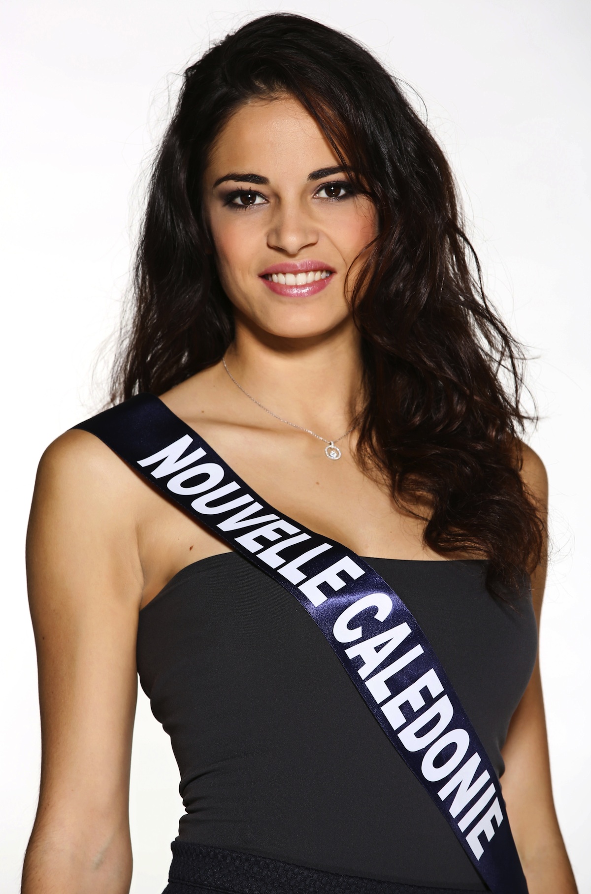 Miss Nouvelle-Calédonie, Mondy Laigle, 19 ans, 1,71 m, étudiante en licence d'Anglais