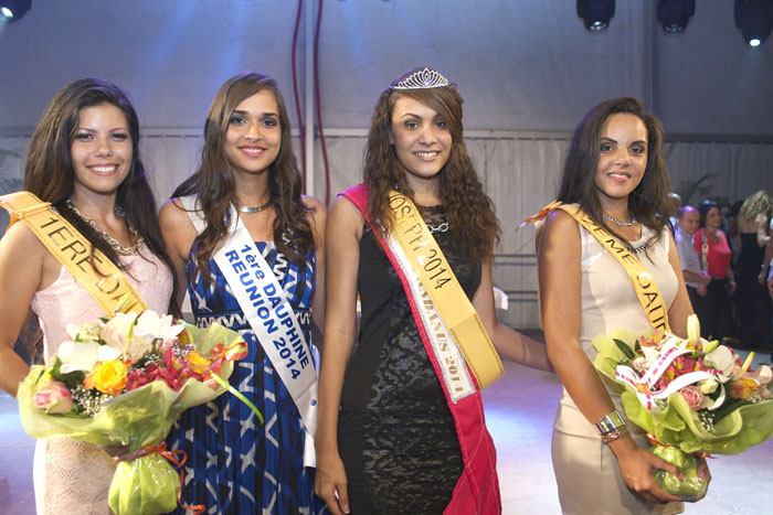 Sandrine Vitry, 1ère dauphine, Anne-Gaëlle Laterrière 1ère dauphine Miss Réunion, Marine Bénard, Miss Saint-Joseph 2014, et Floriane Boyer, 2ème dauphine