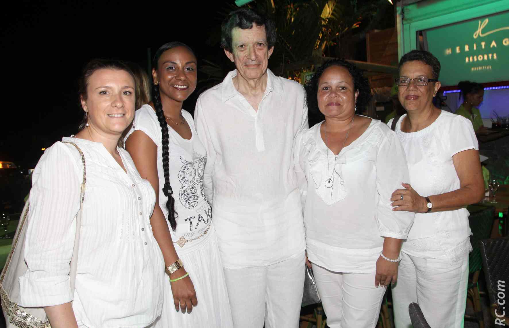 Nicole Alphonsine et Nathalie Piemont, Jean Yves Nourry  Karine Félicité de Thomas Cook Le Port, et Sophie Villeneuve, animatrice coordinatrice réseau Thomas Cook