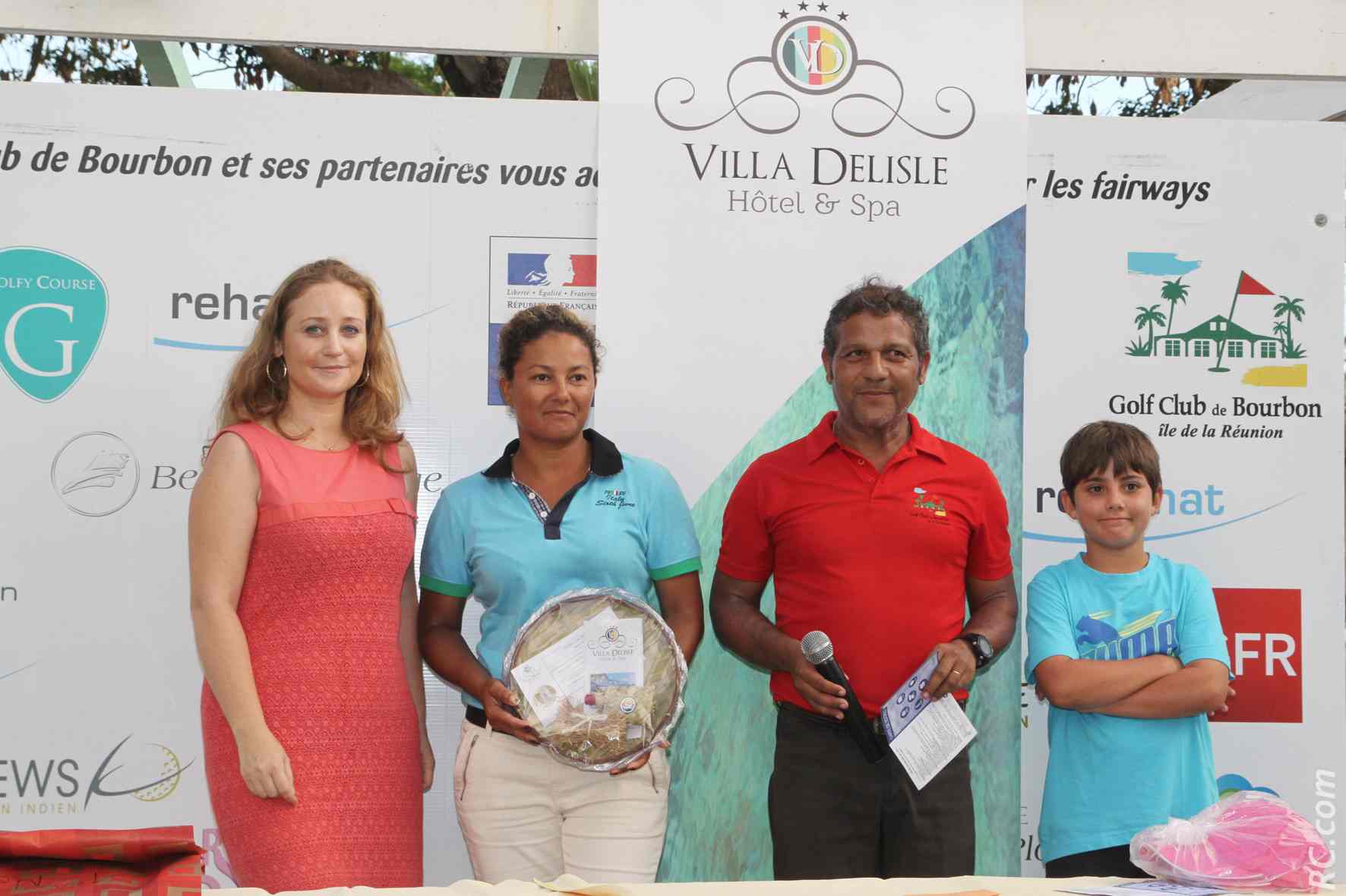 Une séance de Spa offert par Christina Kerger de Villa Delisle à Esther Bénard, Jean-François Alphonsine, et Galaad