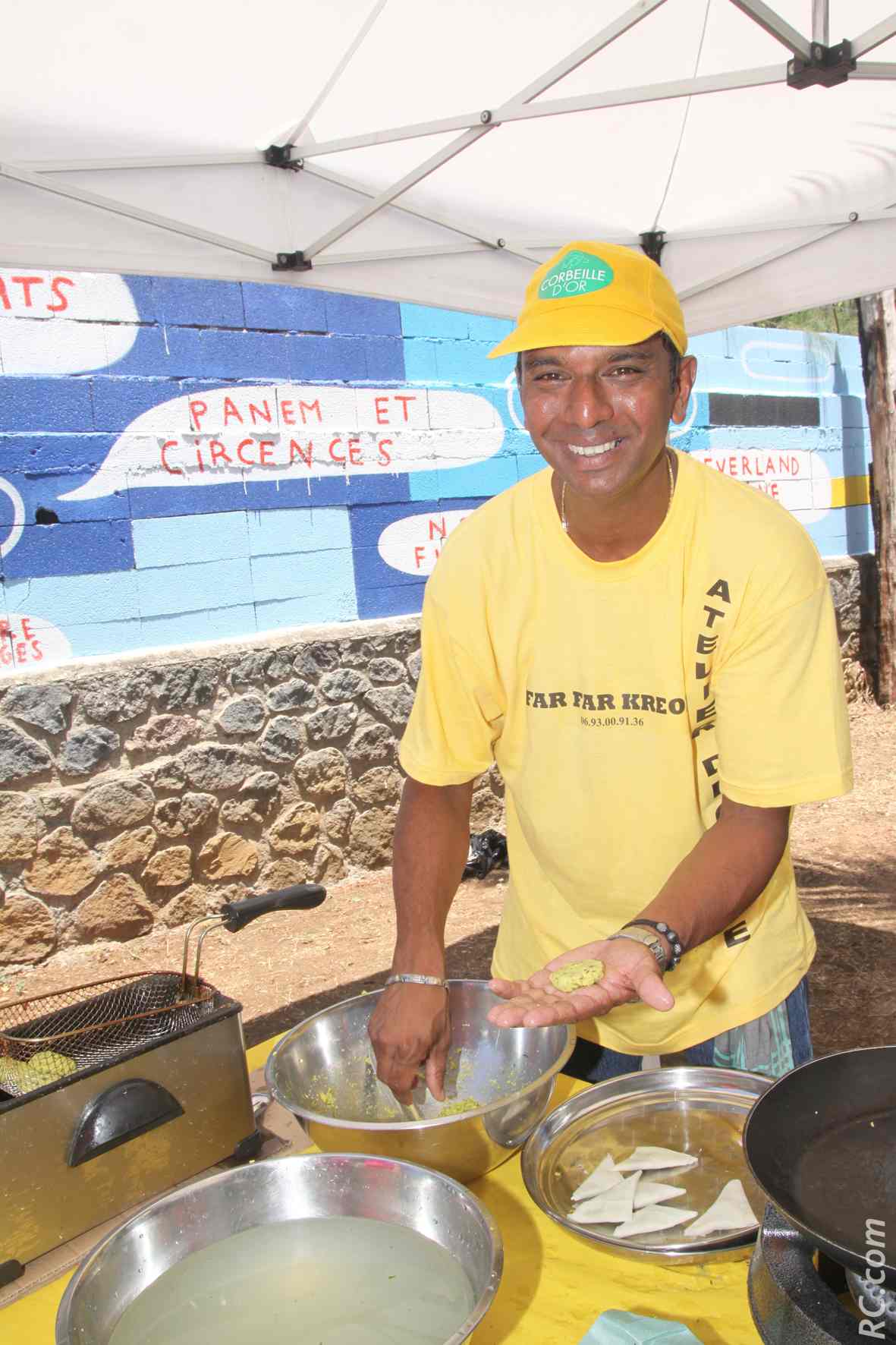 Bonbons piment et samoussas proposés par cet artisan venu de l'Est