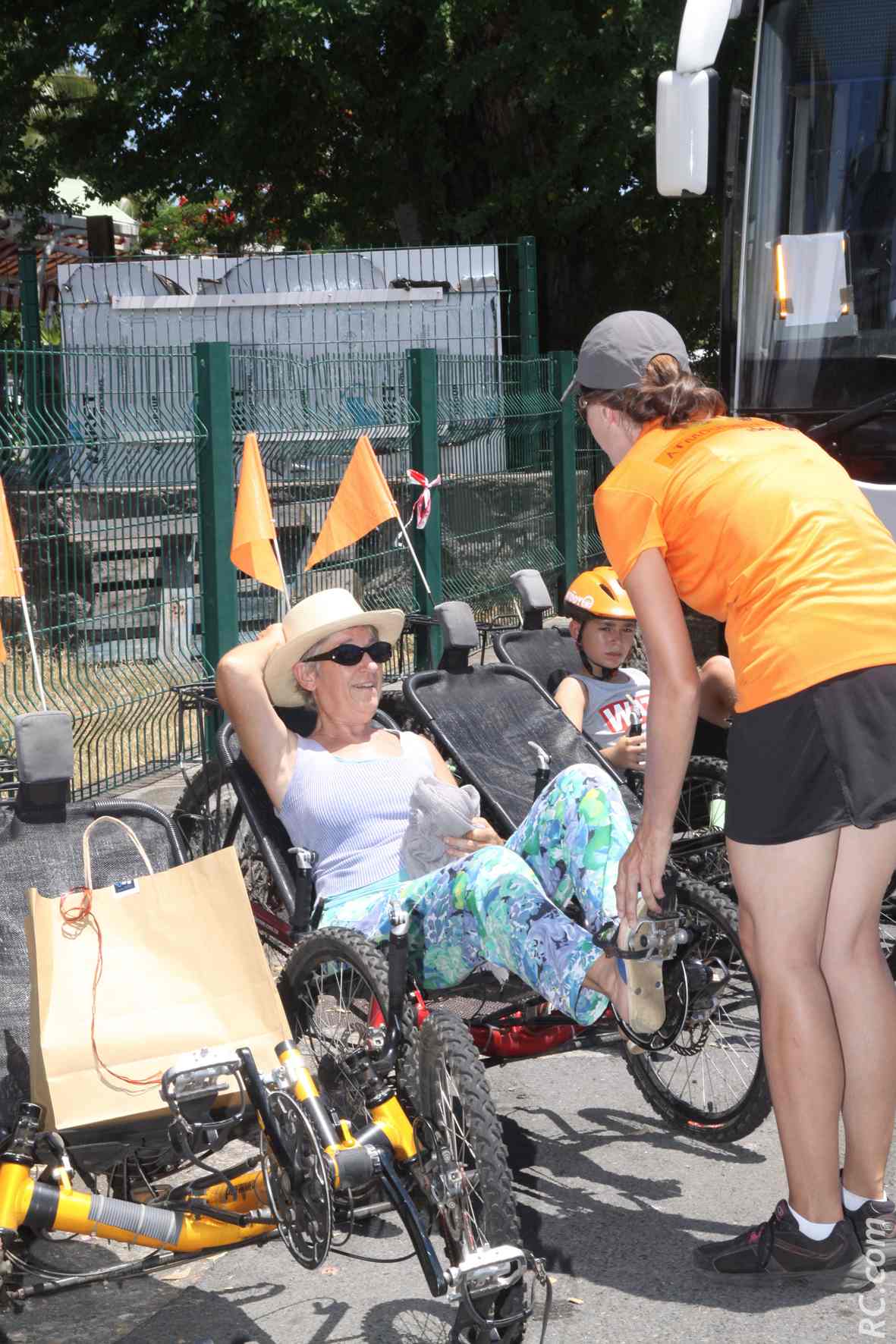 Les adeptes du vélo-couché ne courent pas encore les rues, mais comme dirait l'autre, «ça avance»... Un numéro à retenir: 06 92 444 717