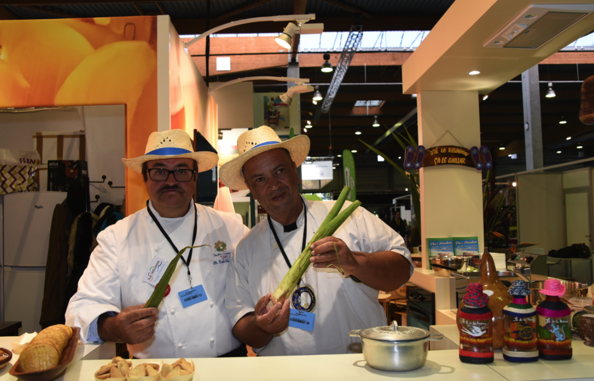 Philippe Doki-Thonon et Doudou pour la réhabilitation des légumes oubliés: bois songe ou encore pipangaille