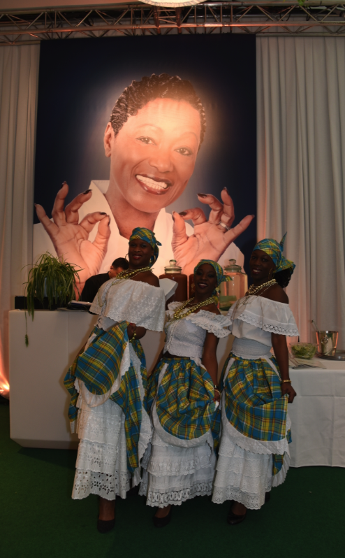 Babette avait transporté son restaurant au salon: accueil souriant garanti