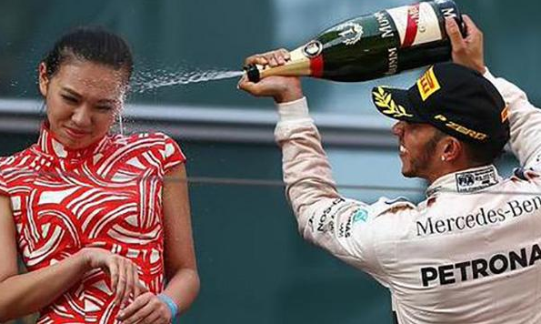 Le geste misogyne nul de Lewis Hamilton