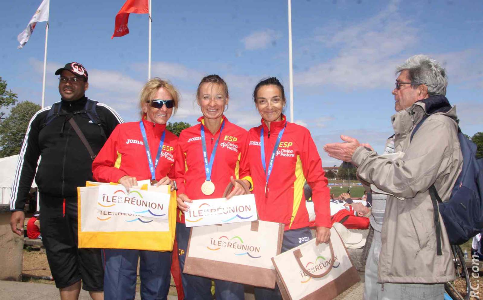 L'île de la Réunion dans le cœur de ces athlètes espagnoles qui sont montées sur le podium. Viva Espagna.