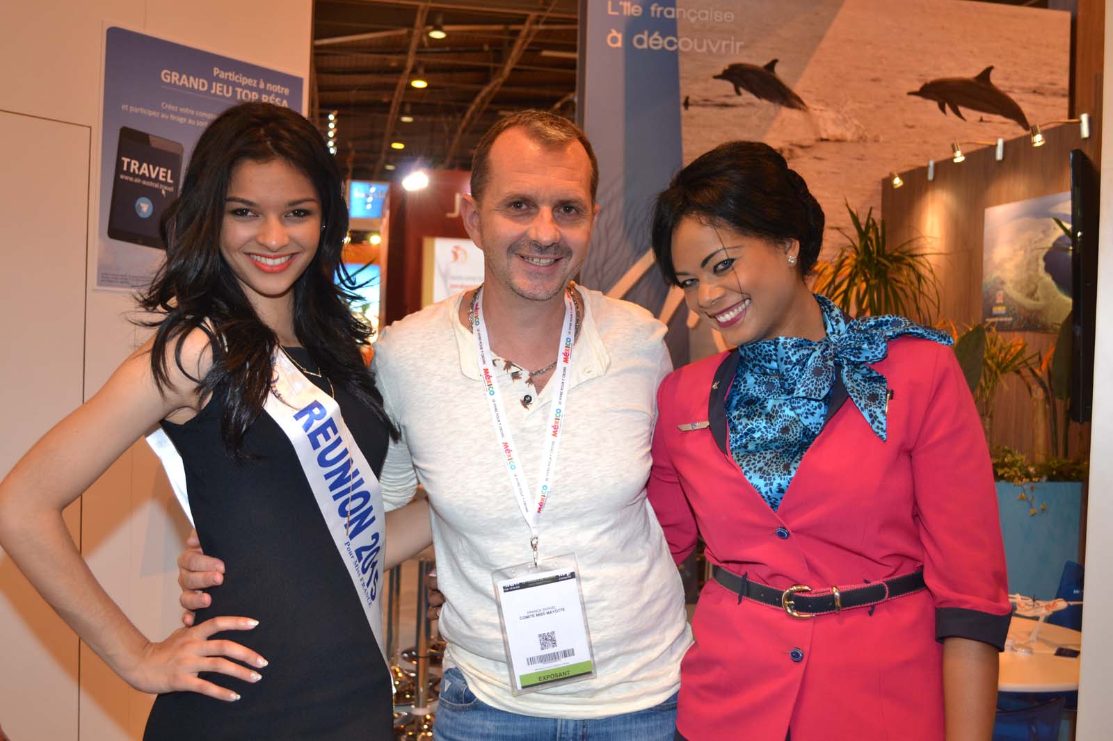 Azuima, Frank Servel, délégué Miss France à Mayotte, et Alexandra Arnesano, hôtesse Air Austral