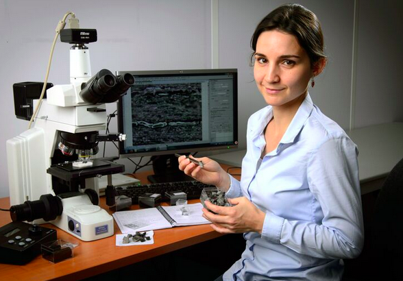 Jolie et intelligente!