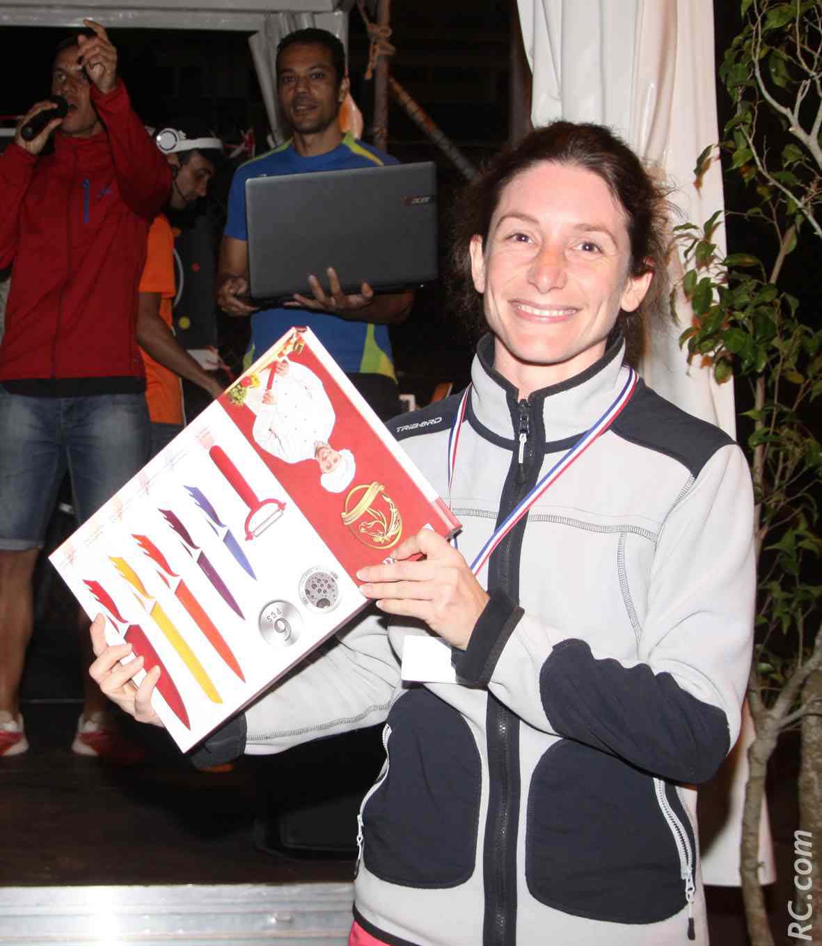 Avec ces couteaux, elle sera «plus armée» pour la prochaine édition!