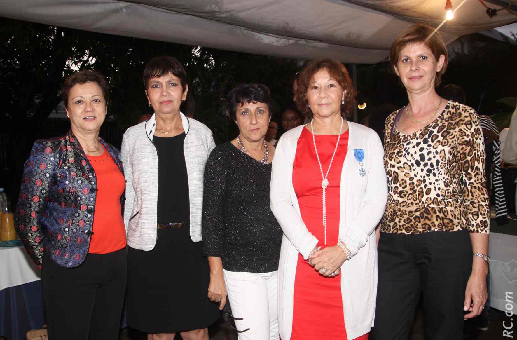Avec ses collègues de la Sous-Préfecture de Saint-Pierre: Chantale Cazal, Nicole Lucas, Brigitte Therméa, Bernadette Moizeau