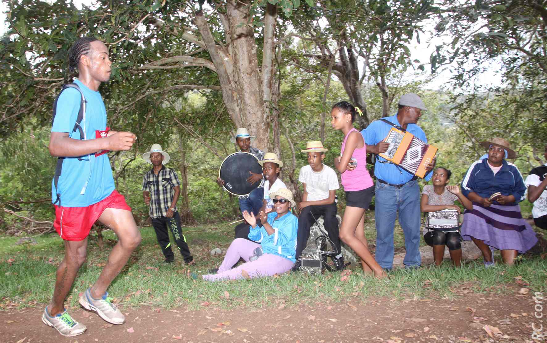 Musique traditionnelle Rodriguaise à Papaye, assurée par la famille Gentil.