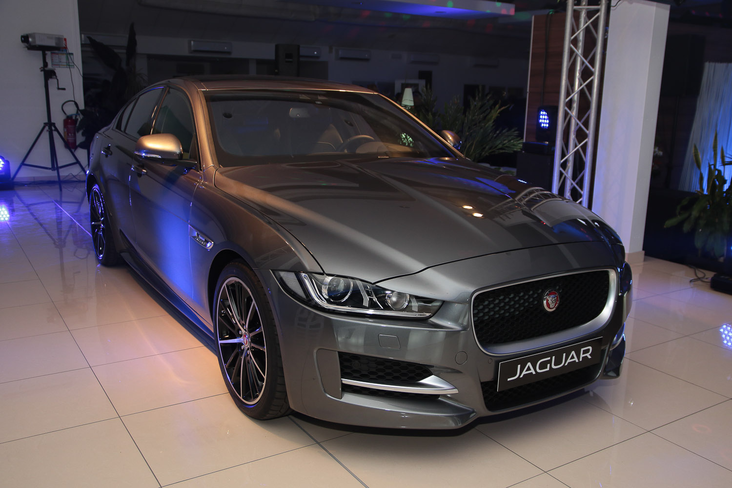 La Jaguar XE, que nous vous présenterons en détails prochainement dans la rubrique Auto