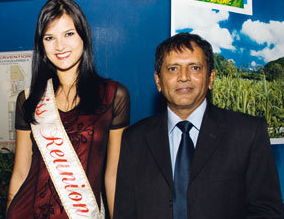 Ayub Ingar ici avec Kim Hoa Barutaut, Miss Réunion 2009