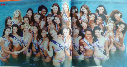 Les 31 Miss à l'eau et Miss Réunion toujours en première ligne à droite