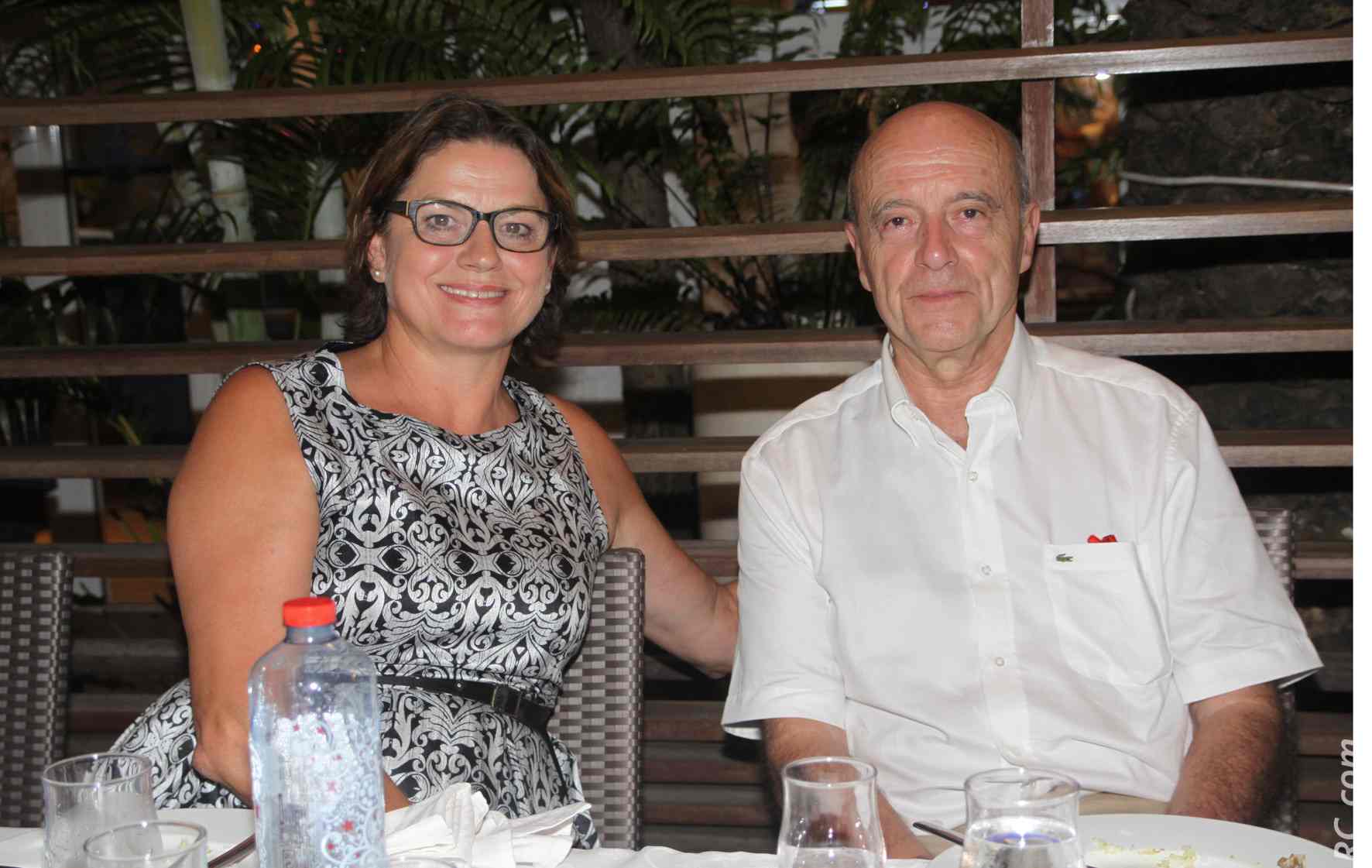 Yolaine Costes, vice-présidente à la Région Réunion et Alain Juppé