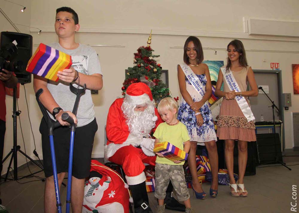 Le Père Noël Un ti marmaille Un sourire<br>Opération réussie! 