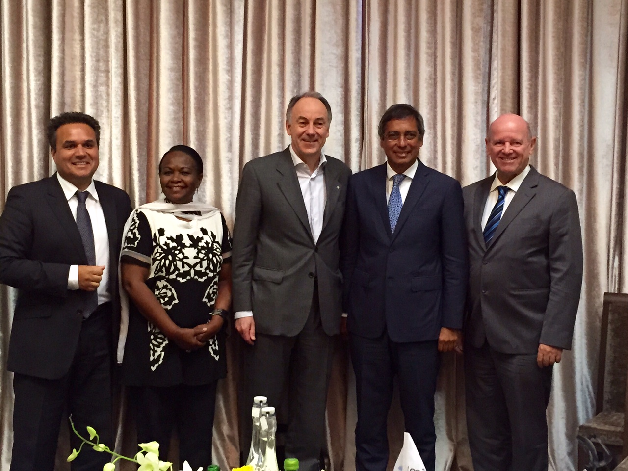 Aérien et maritime : Didier Robert veut connecter les îles et dynamiser le tourisme