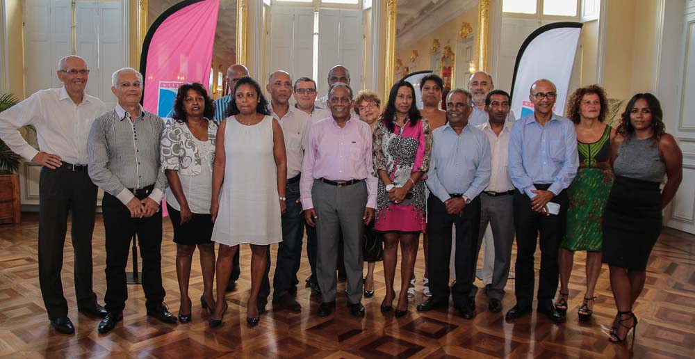 Les élus autour de leur Maire