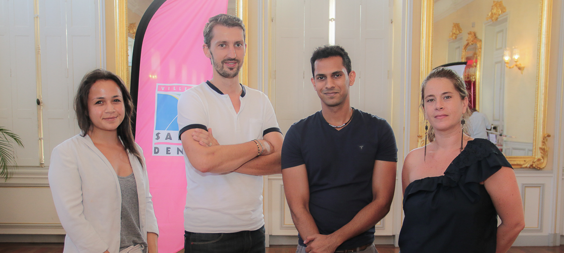 Une partie de l'équipe Communication de la Mairie de Saint-Denis: Samantha Jorre de Saint Jorre, chargée de communication, Mickaël Bastien, webmaster, Karim Safla, chargé de communication, et Ingrid Joubert, directrice adjointe chargée de l'information