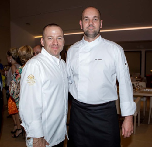 Marc de Passorio (à gauche), chef étoilé, a donc quitté l'Akoya