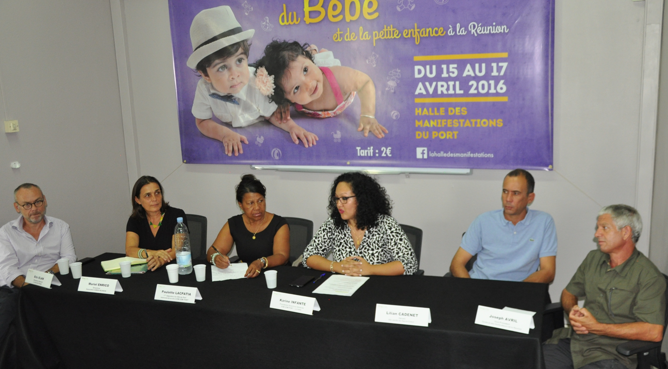 Les invités de Karine Infante: Eric ELAN Directeur Général LA NOUVELLE REGIE, Muriel ENRICO Directrice Association ADBEN REUNION, Paulette LACPATIA1ère adjointe à la Ville du Port et Administratrice de la SEM GEM PORT, Lilian CADENET Gérant Sté JARDIN DU SACRE-COEUR, Joseph AVRIL Vice Président duSyndicat des Horticulteurs de la Réunion