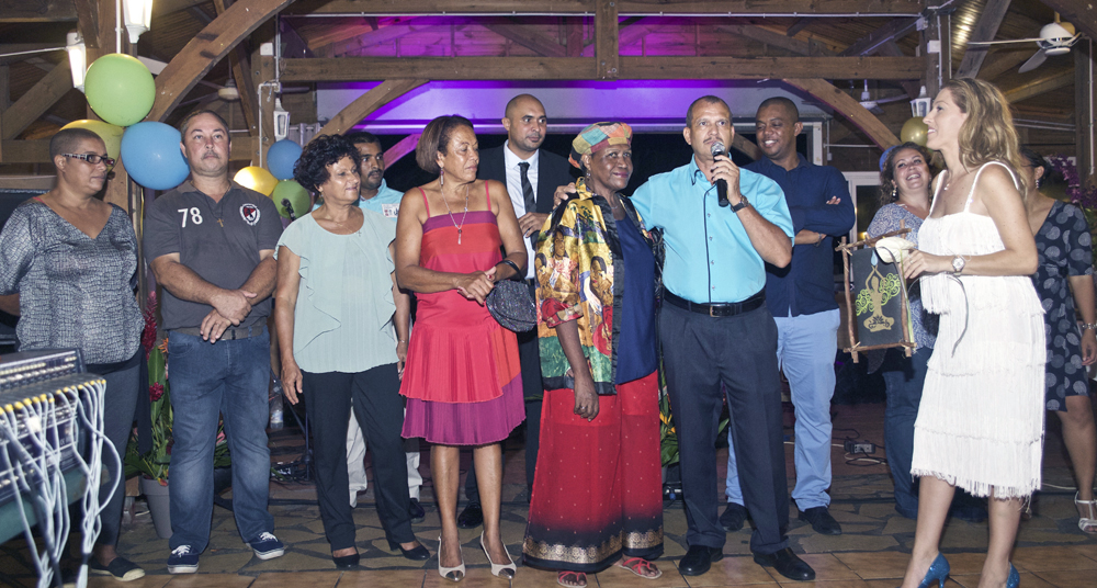 Les membres de l’association avec Françoise Guimbert