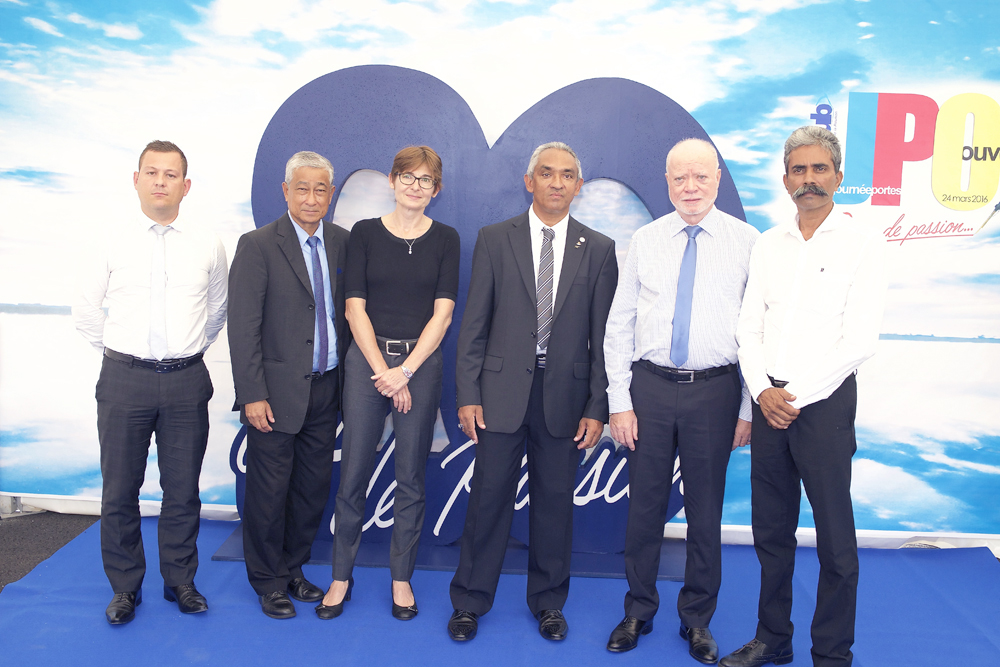 André Ramsamy entouré des personnalités présentes