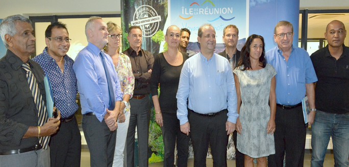 Le nouveau bureau de l'IRT avec son président Stéphane Fouassin (au centre en chemise bleue)
