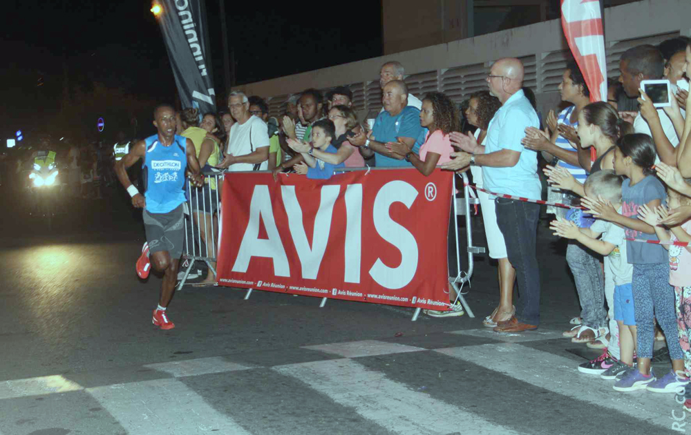 Et Ulric Balzanet qui remporte le titre de champion de La Réunion des 10 km sur route. Un coureur à battre: «avis» aux amateurs!