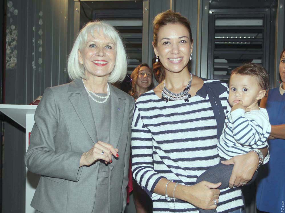 Isabelle Lemarchand et Sonia Payet-Marello, professeure au Lycée Roland Garros et sa fille