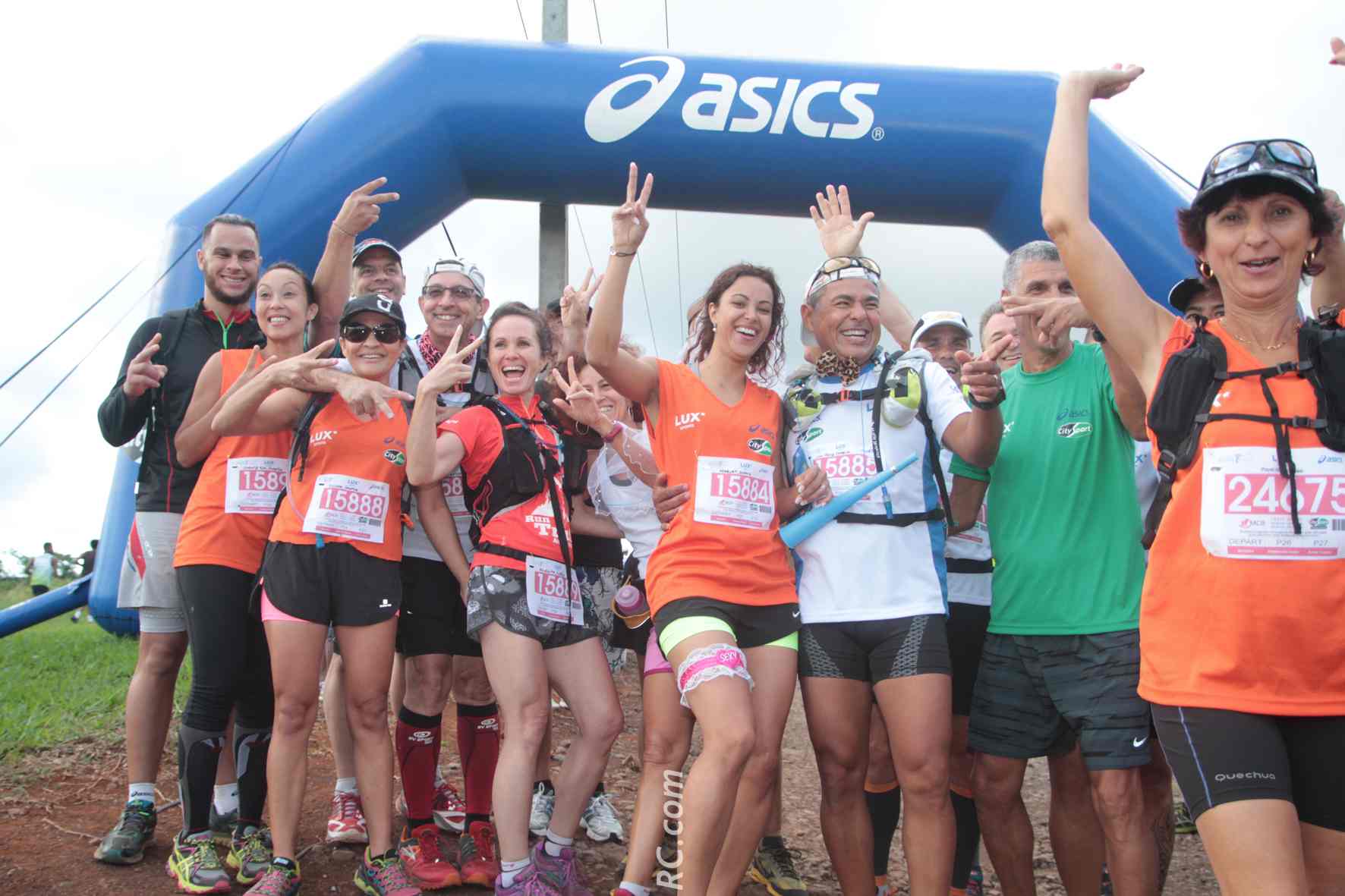 Fabrice Law Pang et Sophie Marlat se sont mariés le mercredi, ont couru le Royal Raid le samedi, après une fête qui s'est terminée la veille à 3 heures du matin. Chapeaux les mariés...