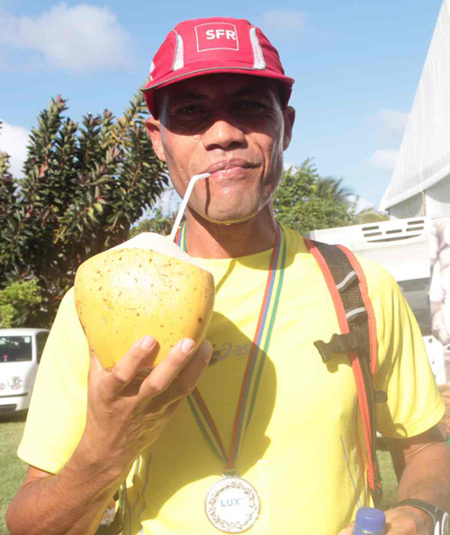 Une eau de coco de « Coco Up » est toujours bien appréciée à l'arrivée