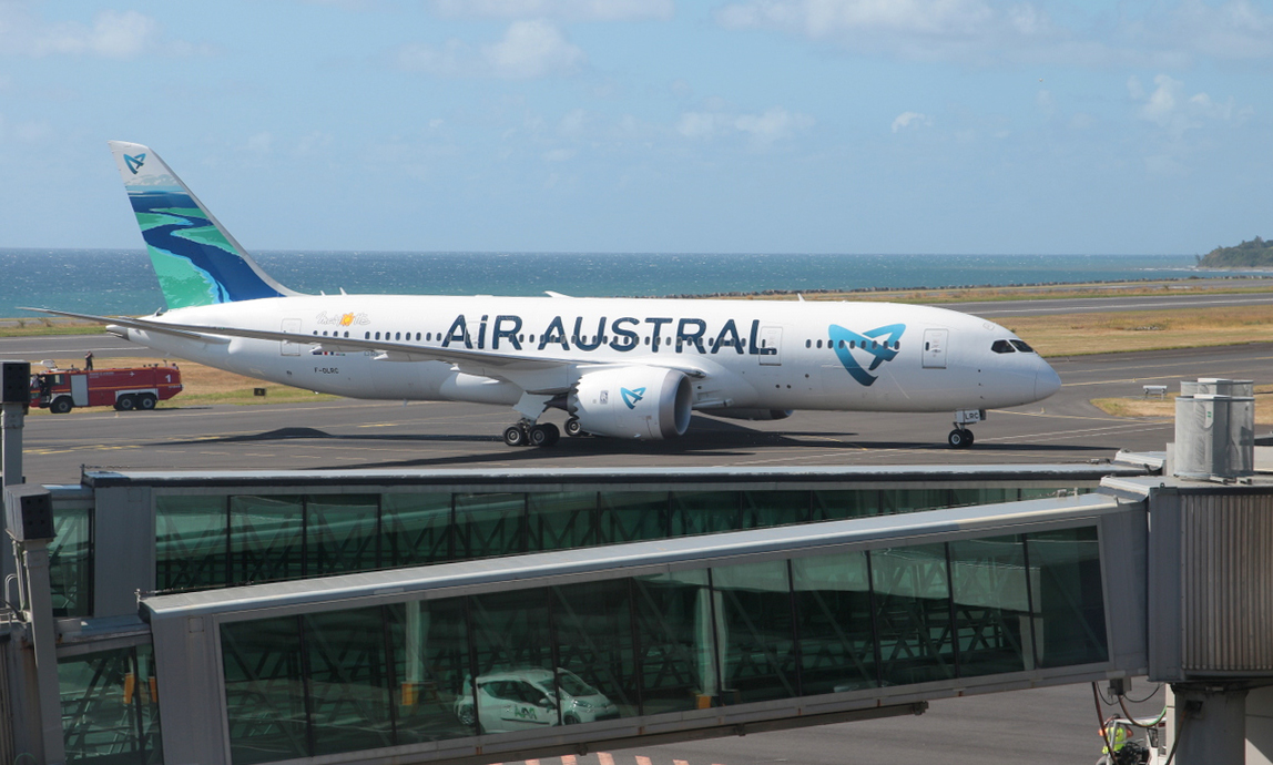 Ce n'est pas un gros "navion", mais c'est un bel oiseau!