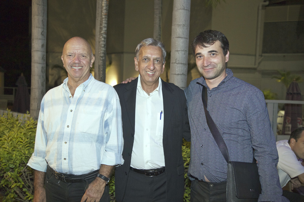 Humbert Gojon, médecin ORL, Aziz Patel, et un ami du docteur Gojon