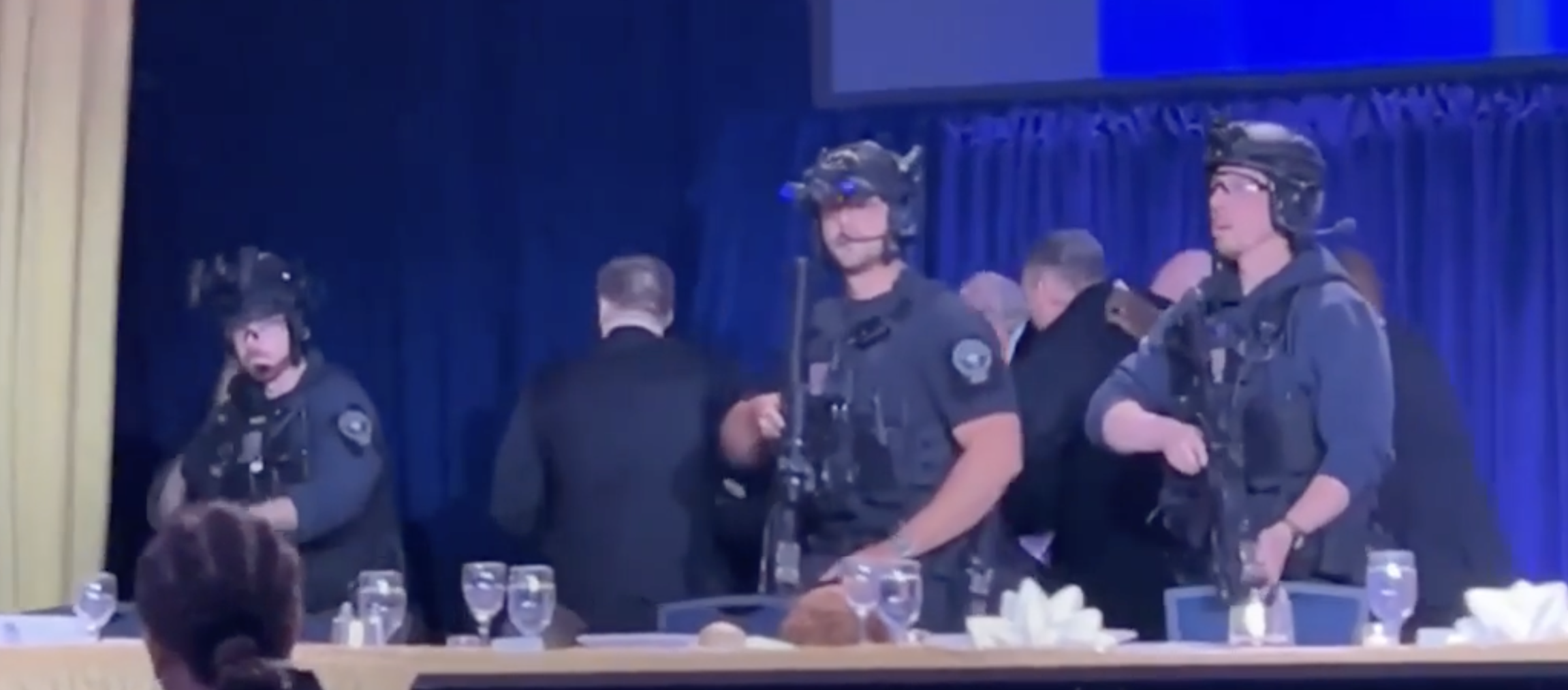 Soirée sous tension à la Maison-Blanche : quand l’élégance du gala bascule en quelques secondes