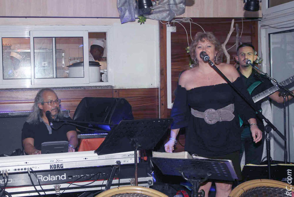 Des moments agréables en compagnie de Jean Claude T Groupe à l'Eté Indien.