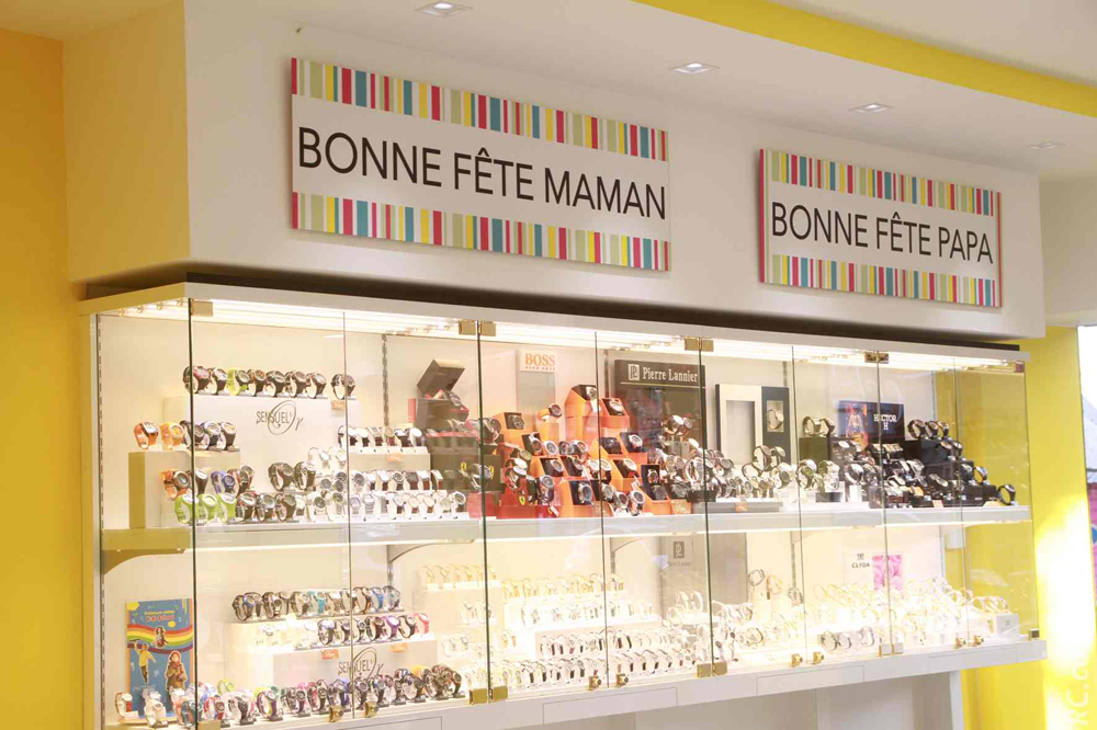 Une ouverture qui coïncidait avec la Fête des Mères et la Fête des Pères. Bien vu.