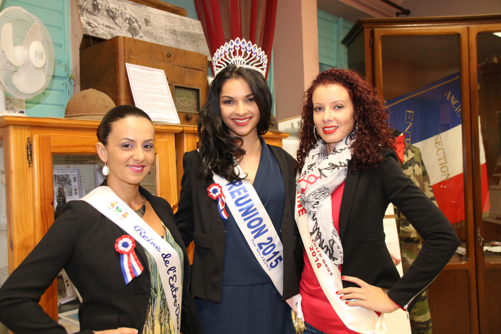 Azuima avec Tracy et Valentine, deux ex-Miss Entre-Deux