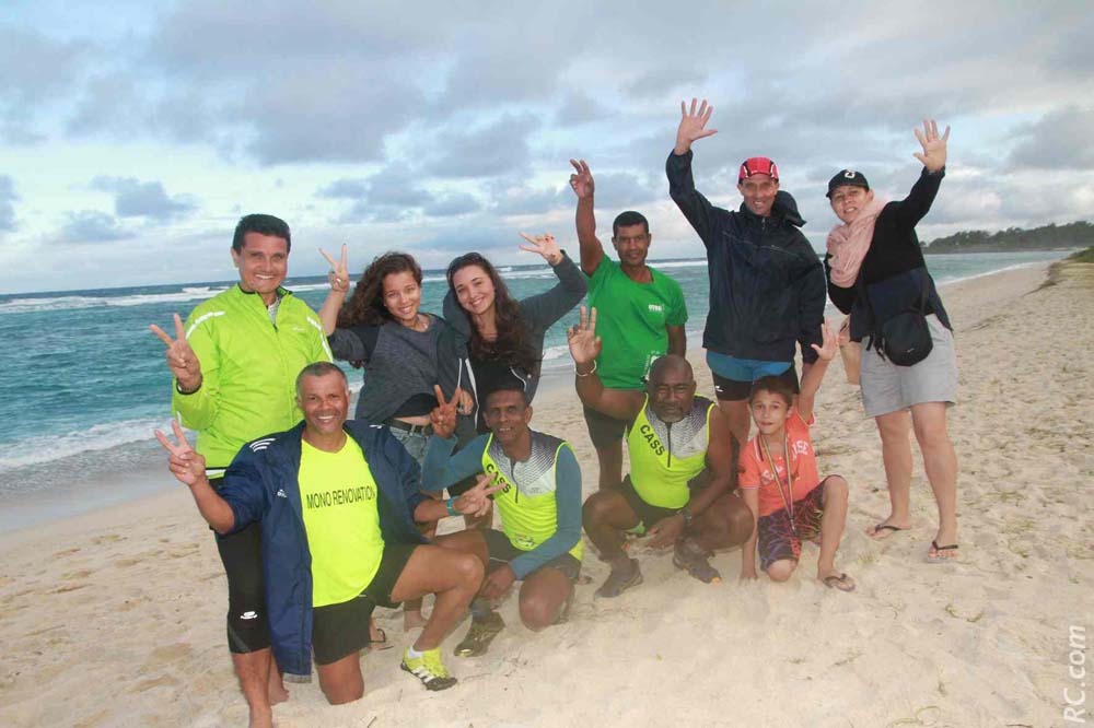 Le Club de Sainte-Suzanne fait la fête sur la plage du Shandrani.