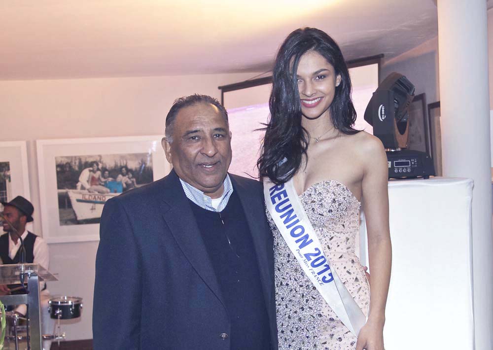 Oomar Ramtoola, représentant d'Emirates à Maurice, et Azuima Issa